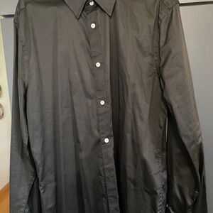 5 Mens long sleeve casual & dress shirts in very good condition